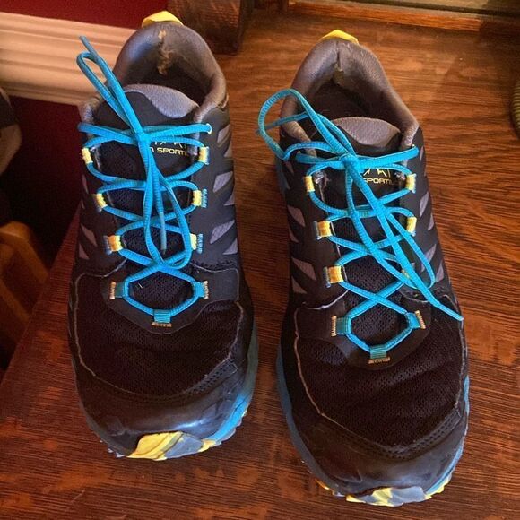 La Sportiva men’s trail shoes - size 10.5 blue, black and yellow - Picture 3 of 11